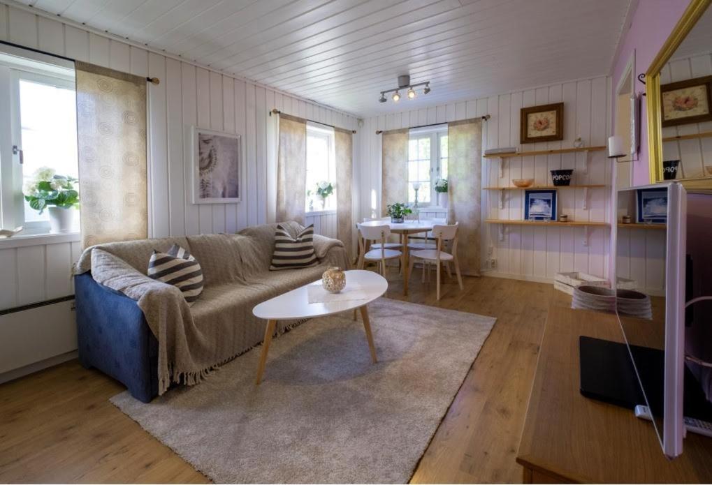 Härnösand Lilla Groena Huset Pa Garden מראה חיצוני תמונה