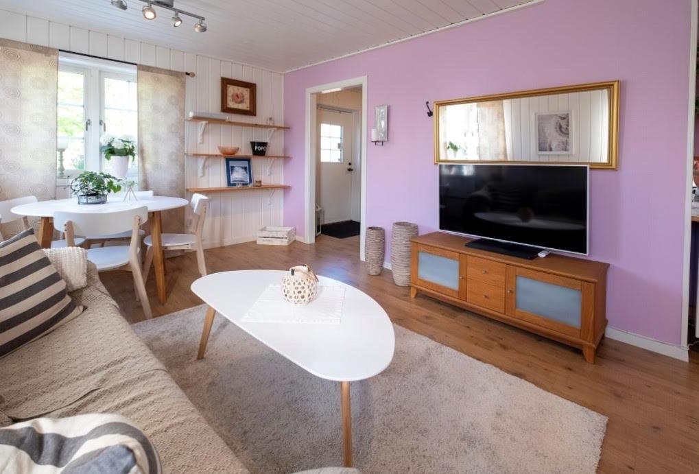 Härnösand Lilla Groena Huset Pa Garden מראה חיצוני תמונה