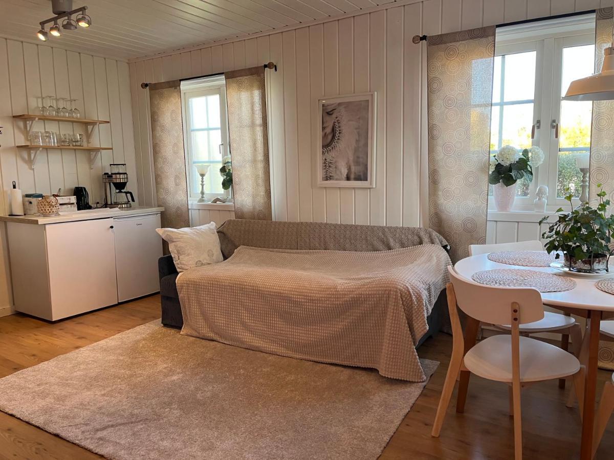 Härnösand Lilla Groena Huset Pa Garden מראה חיצוני תמונה